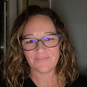 Meet your Posher, Candace